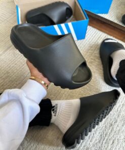 Chinelo Slide Yeezy