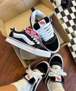 Vans KNU